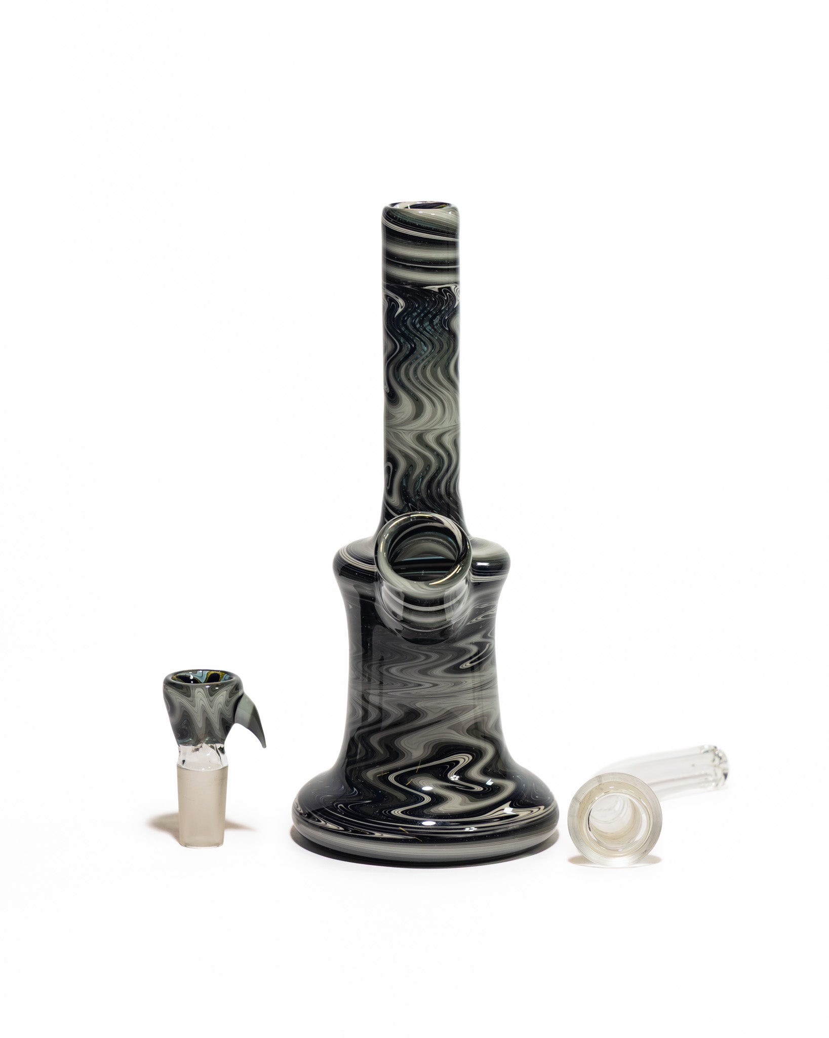 Gobs Glass - Re Wig-Wag Bong - Black & White
