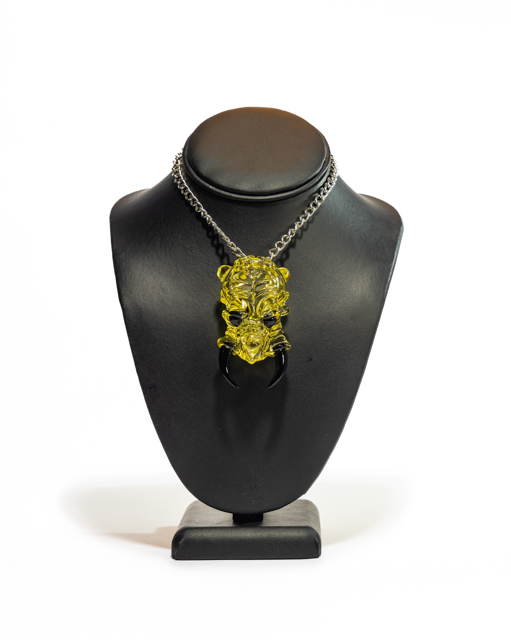 Shuhbuh - Head Pendant