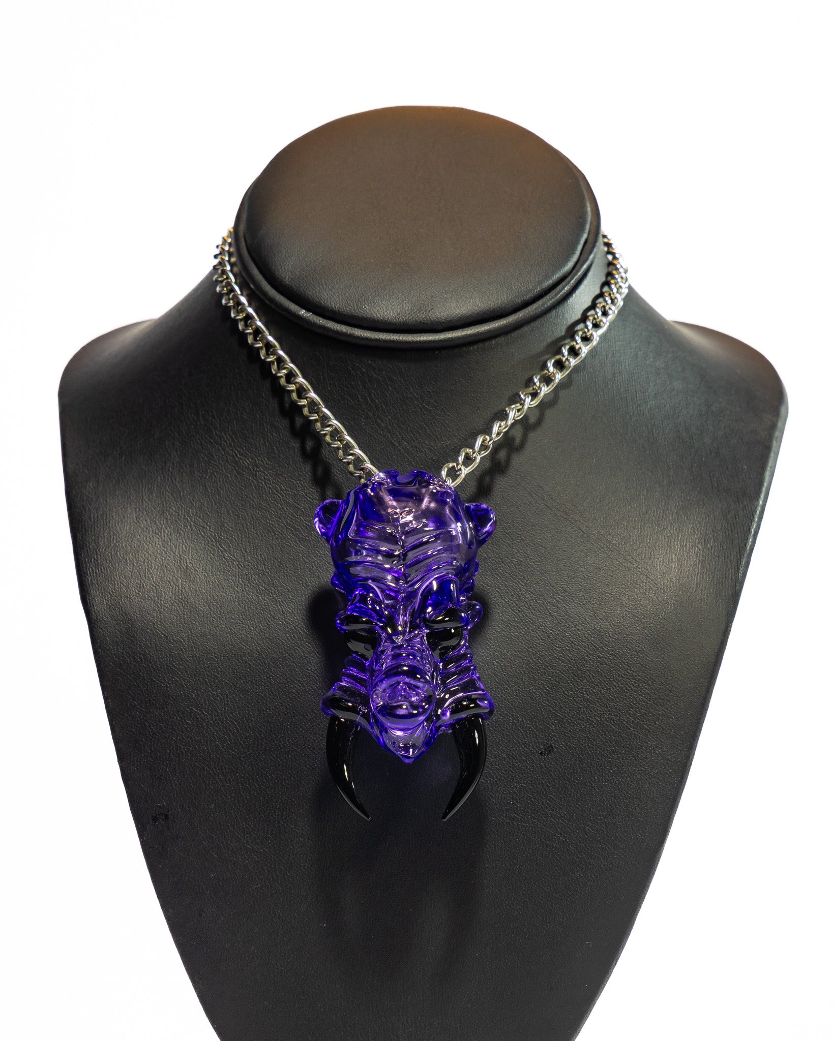 Shuhbuh - Head Pendant